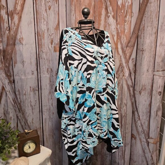CHICO'S Zebra & Floral Print Tunic - Picture 7 of 8